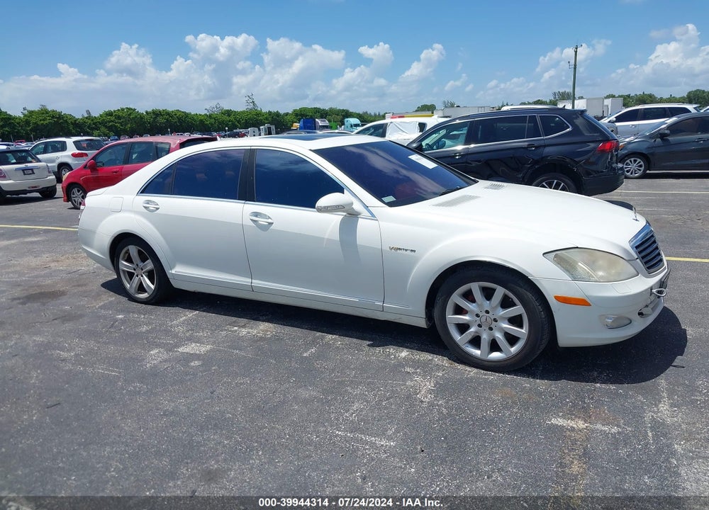2007 MERCEDES-BENZ S 550 VIN: WDDNG71X17A060756