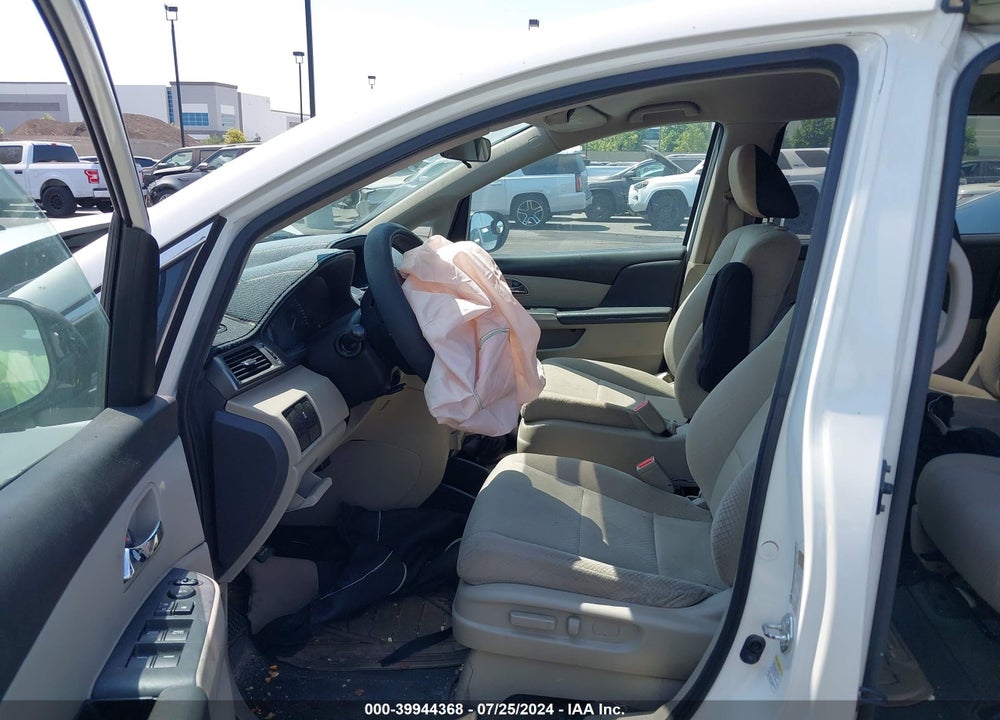 2015 HONDA ODYSSEY LX VIN: 5FNRL5H2XFB106757