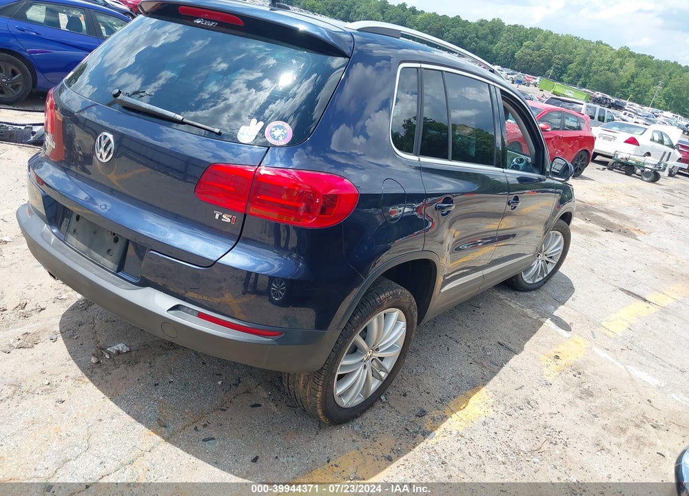 2016 VOLKSWAGEN TIGUAN SE VIN: WVGAV7AX1GW571705