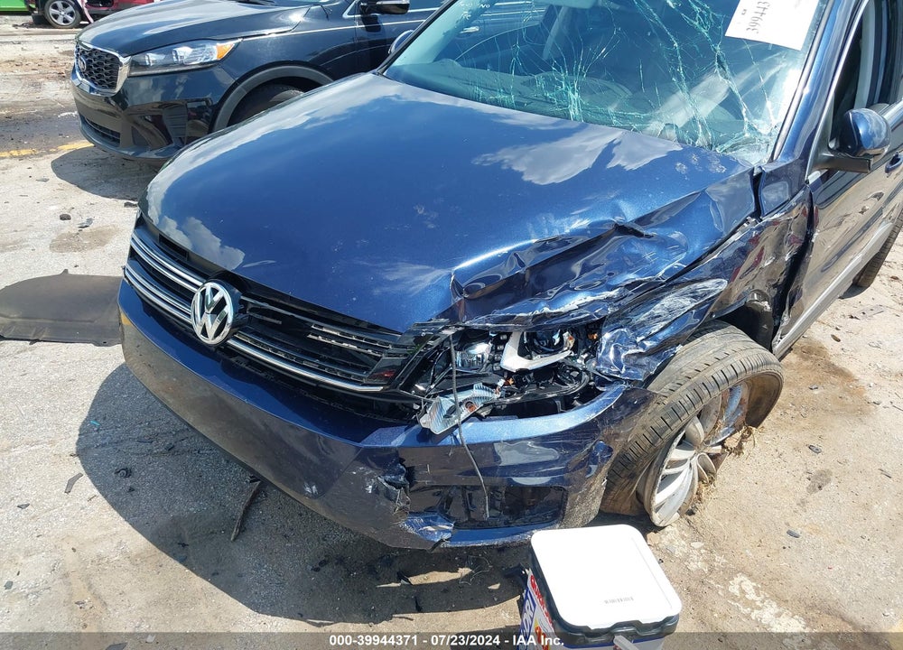 2016 VOLKSWAGEN TIGUAN SE VIN: WVGAV7AX1GW571705