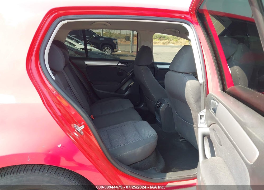 2014 VOLKSWAGEN GOLF 2.5L VIN: WVWDB7AJ2EW006057