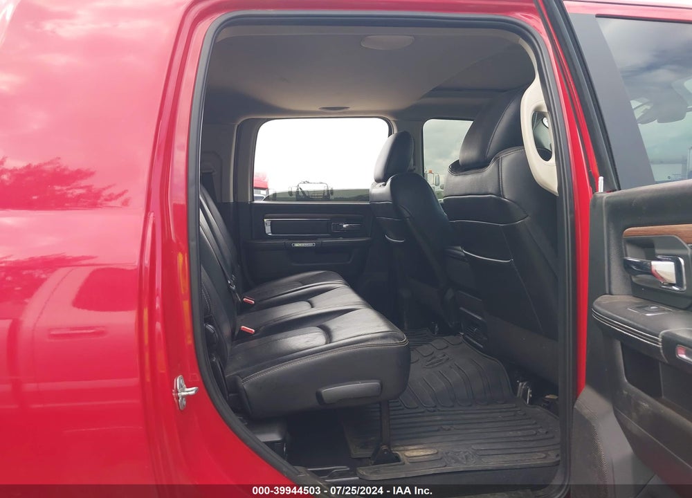 2018 RAM 3500 LAIE MEGA CAB 4X4 6'4 BOX VIN: 3C63R3MLXJG352936