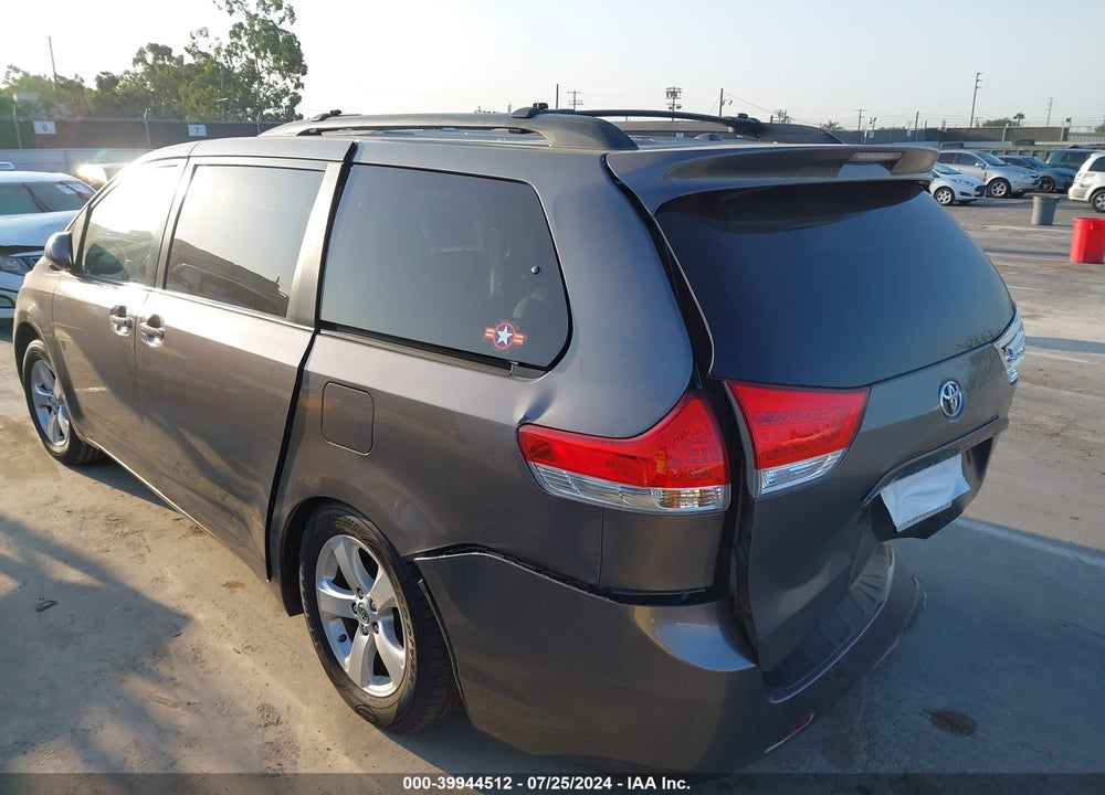 2011 TOYOTA SIENNA LE V6/LE V6 AUTO ACCESS SEAT VIN: 5TDKK3DC0BS174451