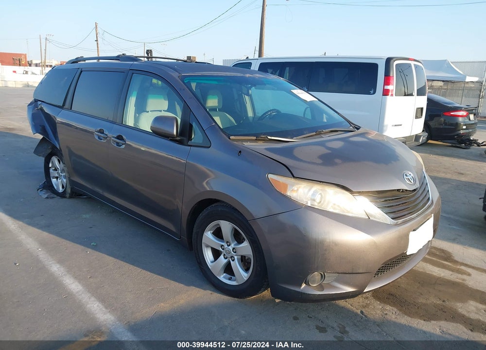 2011 TOYOTA SIENNA LE V6/LE V6 AUTO ACCESS SEAT VIN: 5TDKK3DC0BS174451