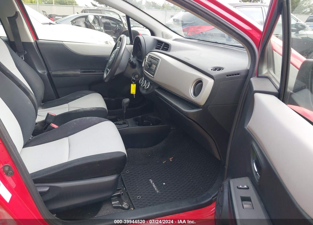 2013 TOYOTA YARIS LE VIN: JTDKTUD36DD566318
