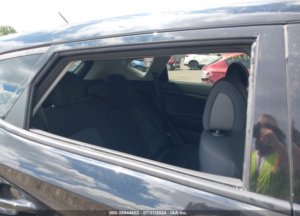 2018 HYUNDAI TUCSON SE VIN: KM8J2CA45JU694613