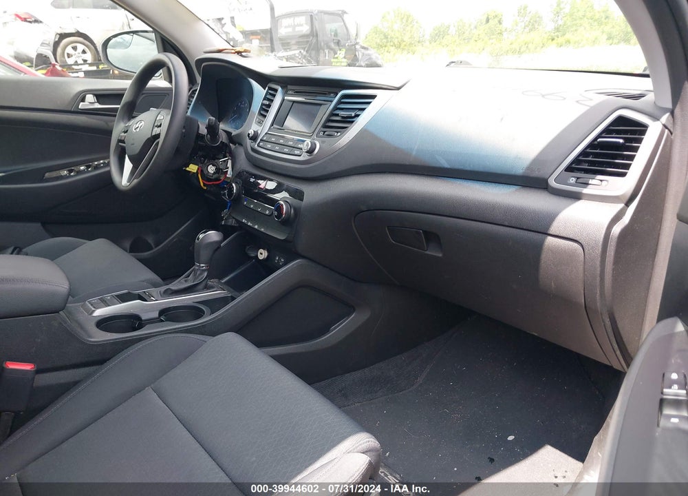 2018 HYUNDAI TUCSON SE VIN: KM8J2CA45JU694613