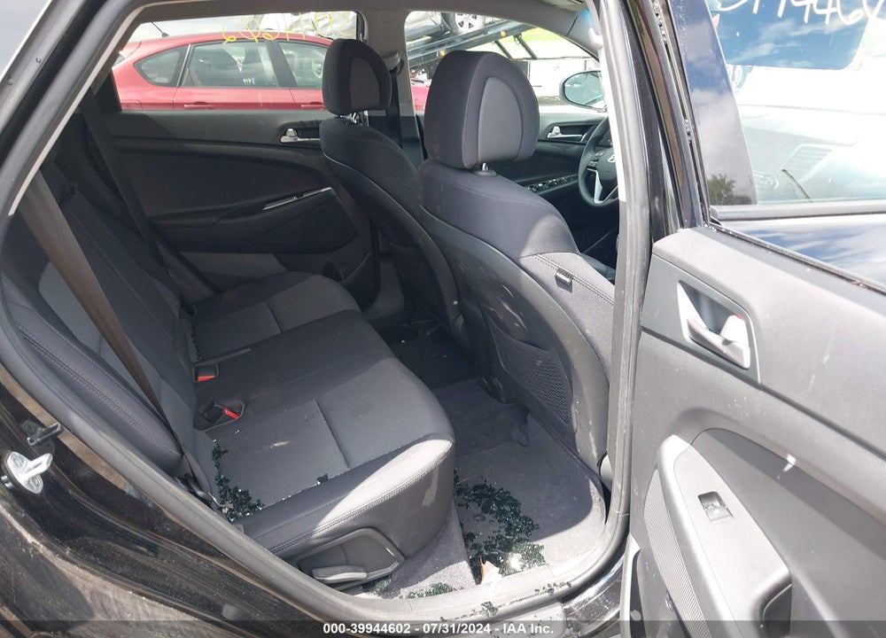 2018 HYUNDAI TUCSON SE VIN: KM8J2CA45JU694613