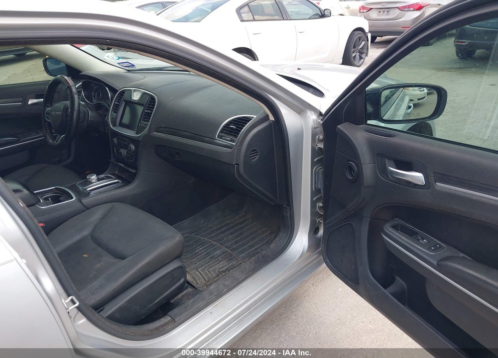 2020 CHRYSLER 300 TOURING VIN: 2C3CCAAG2LH168801