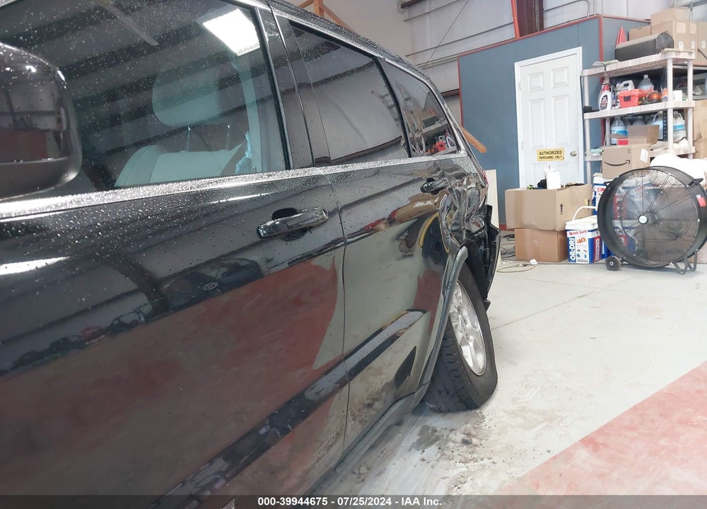2016 JEEP GRAND CHEROKEE LAREDO VIN: 1C4RJFAG2GC495121