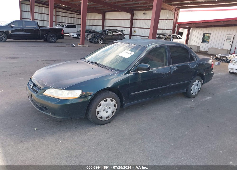 1998 HONDA ACCORD LX VIN: 1HGCG5647WA188259