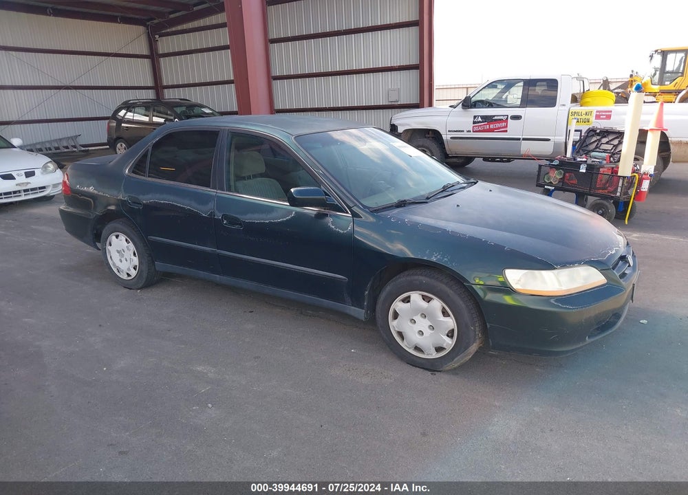 1998 HONDA ACCORD LX VIN: 1HGCG5647WA188259