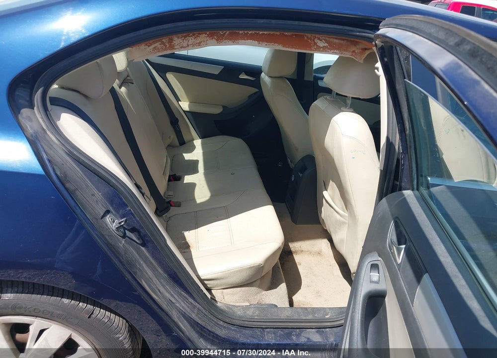 2013 VOLKSWAGEN JETTA 2.5L SE VIN: 3VWDX7AJXDM397410