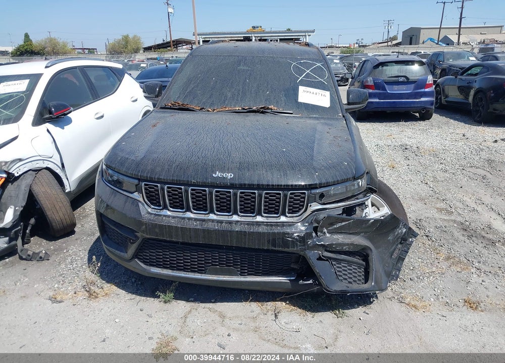 2023 JEEP GRAND CHEROKEE LAREDO 4X4 VIN: 1C4RJHAG8PC644109