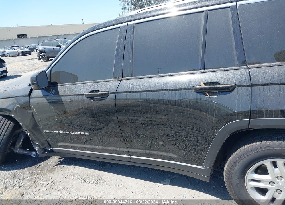 2023 JEEP GRAND CHEROKEE LAREDO 4X4 VIN: 1C4RJHAG8PC644109