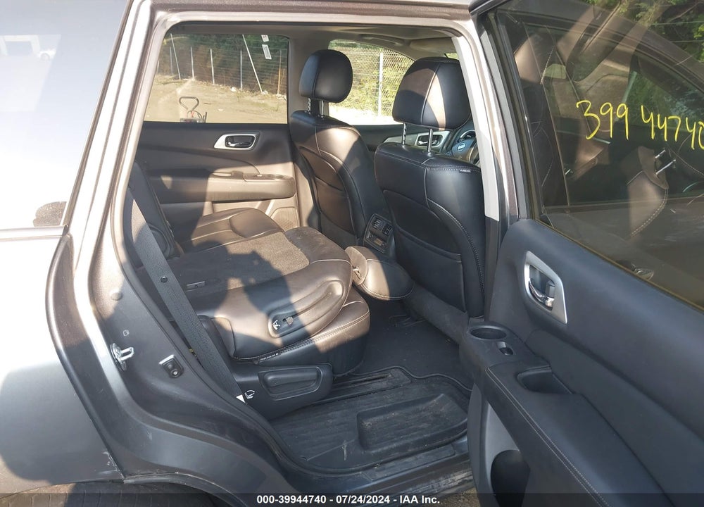 2018 NISSAN PATHFINDER PLATINUM/S/SL/SV VIN: 5N1DR2MM1JC630797