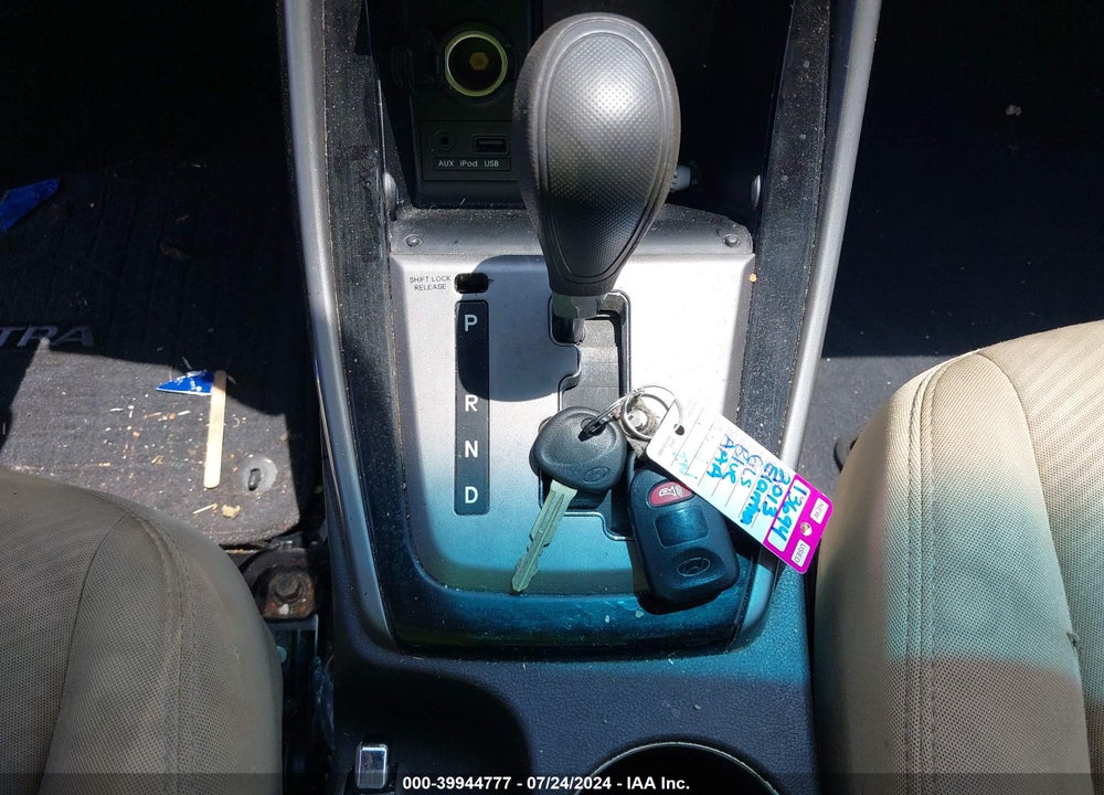 2013 HYUNDAI ELANTRA GLS VIN: KMHDH4AEXDU688580