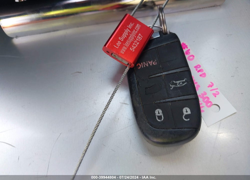 2014 CHRYSLER 300 VIN: 2C3CCAAG1EH262946