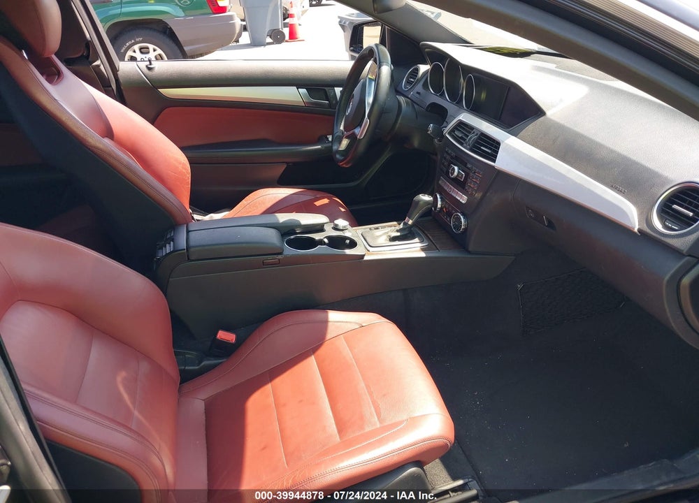 2012 MERCEDES-BENZ C 250 VIN: WDDGJ4HB3CF817155