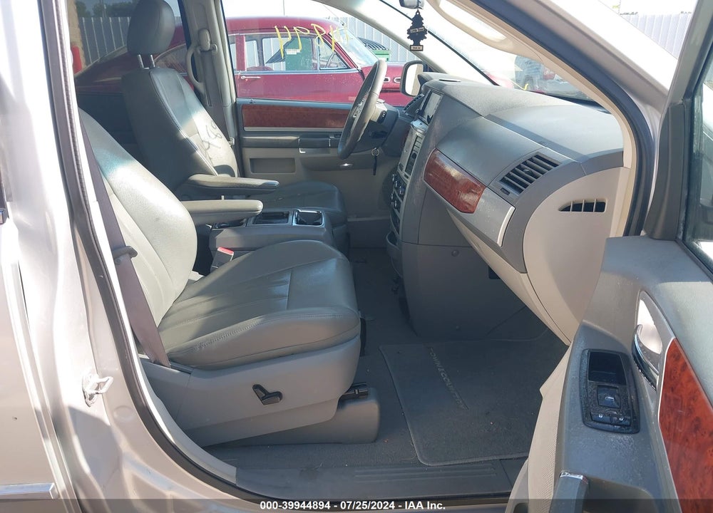 2009 CHRYSLER TOWN & COUNTRY TOURING VIN: 2A8HR54X09R570704