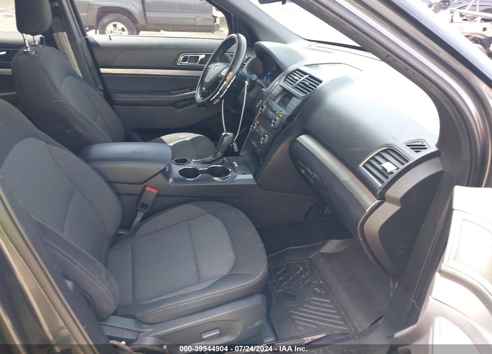 2019 FORD EXPLORER XLT VIN: 1FM5K7D84KGB34301