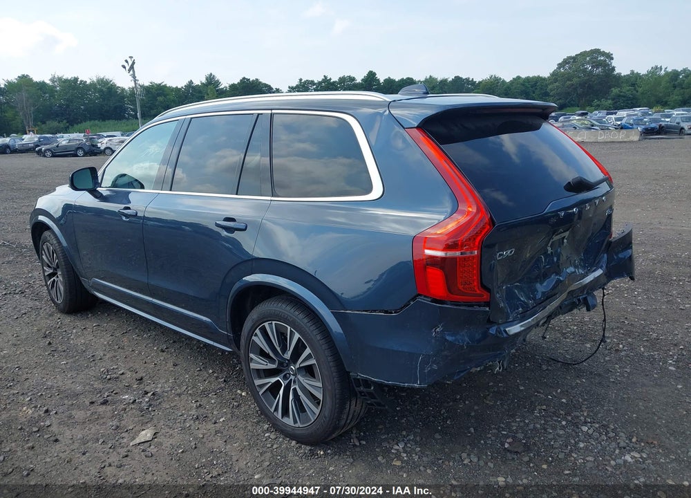 2022 VOLVO XC90 T6 MOMENTUM 7 PASSENGER VIN: YV4A22PK1N1828817