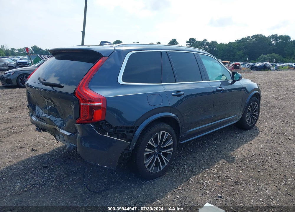 2022 VOLVO XC90 T6 MOMENTUM 7 PASSENGER VIN: YV4A22PK1N1828817