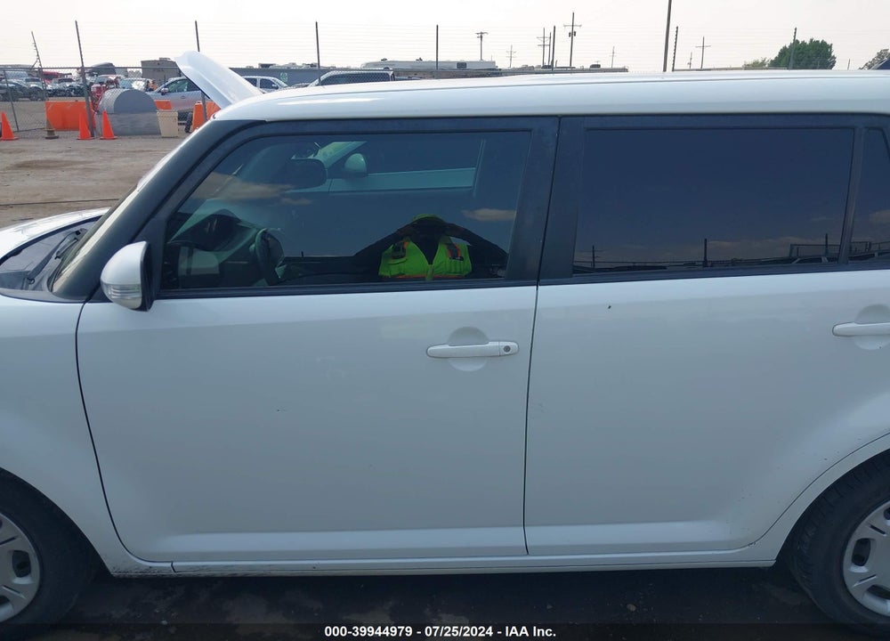 2014 SCION XB VIN: JTLZE4FE8EJ051173
