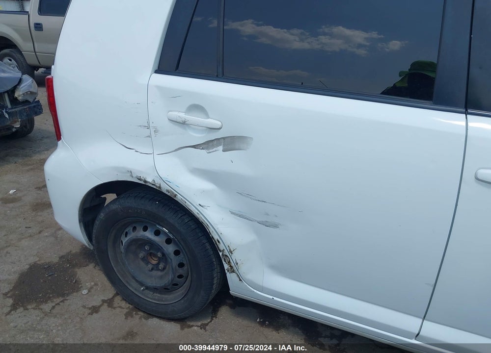 2014 SCION XB VIN: JTLZE4FE8EJ051173