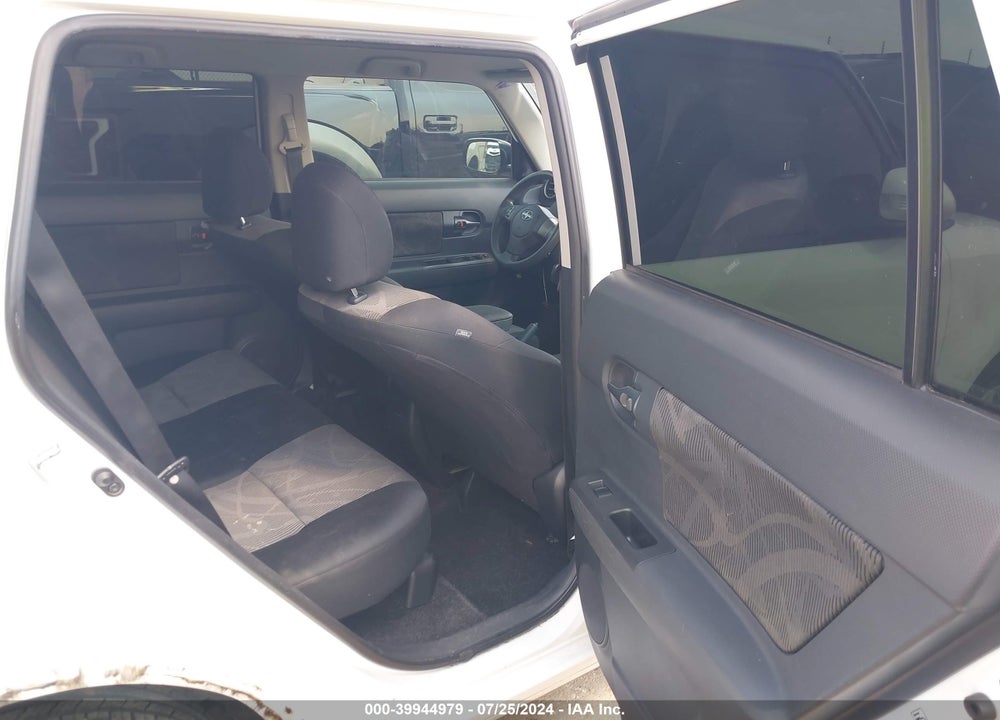 2014 SCION XB VIN: JTLZE4FE8EJ051173