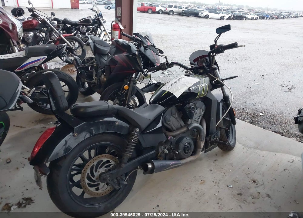2017 VICTORY MOTORCYCLES OCTANE VIN: 5VPFTB002H3002728
