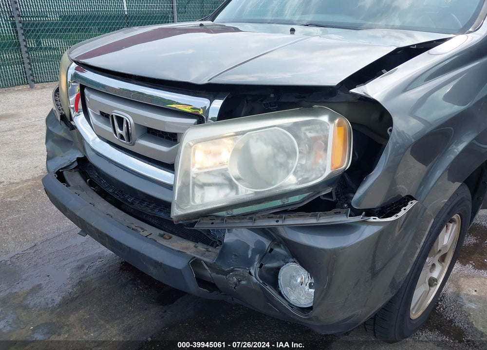 2011 HONDA PILOT EX-L VIN: 5FNYF4H50BB018866