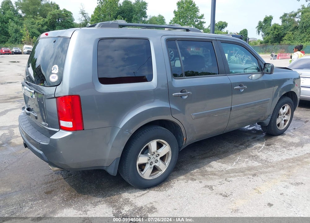 2011 HONDA PILOT EX-L VIN: 5FNYF4H50BB018866