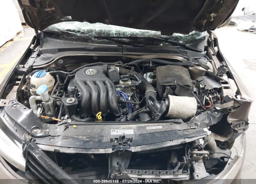2014 VOLKSWAGEN JETTA 2.0L S VIN: 3VW2K7AJ1EM243546