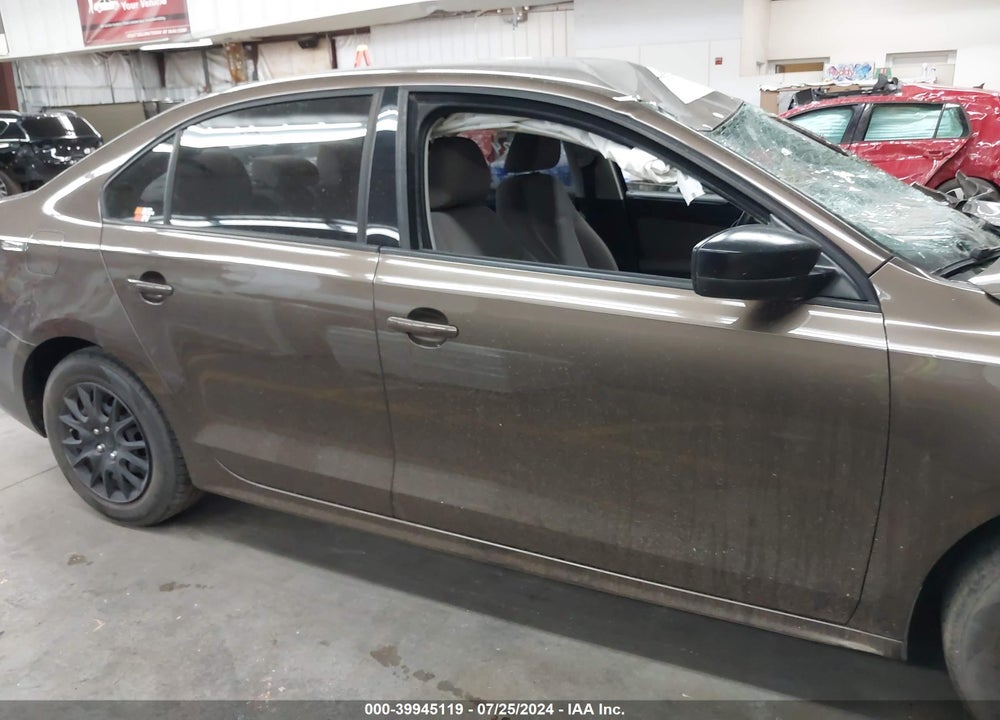2014 VOLKSWAGEN JETTA 2.0L S VIN: 3VW2K7AJ1EM243546