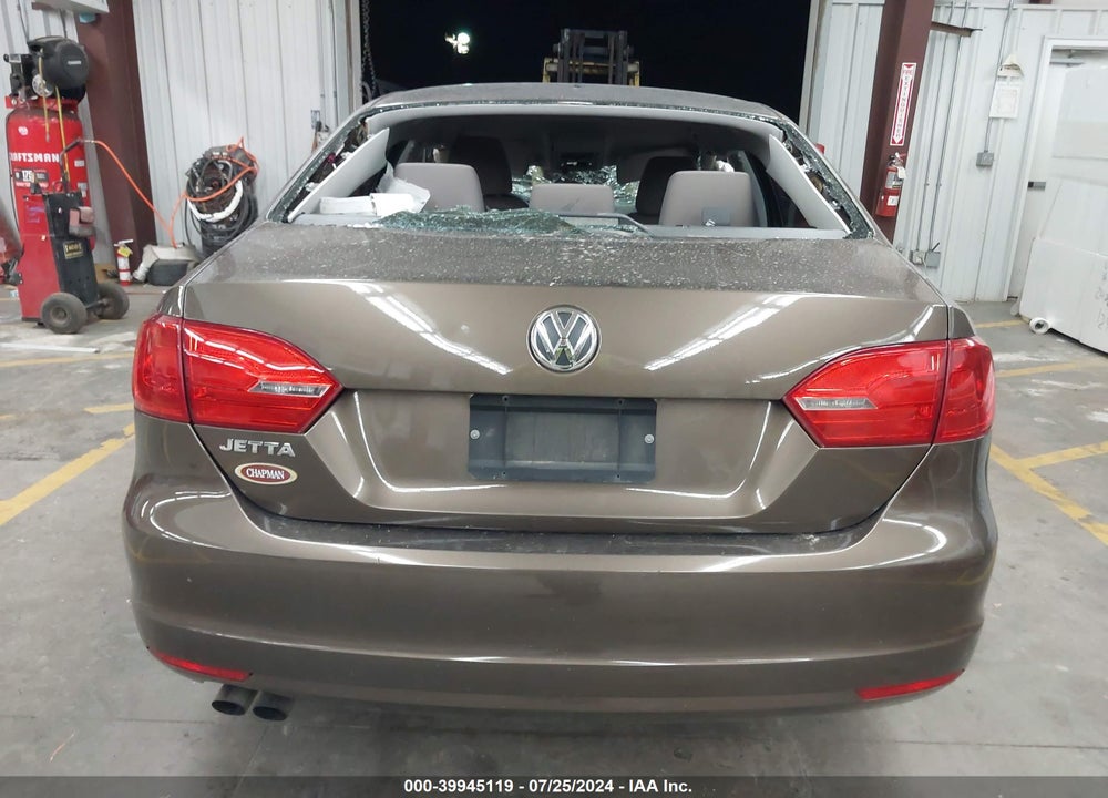 2014 VOLKSWAGEN JETTA 2.0L S VIN: 3VW2K7AJ1EM243546