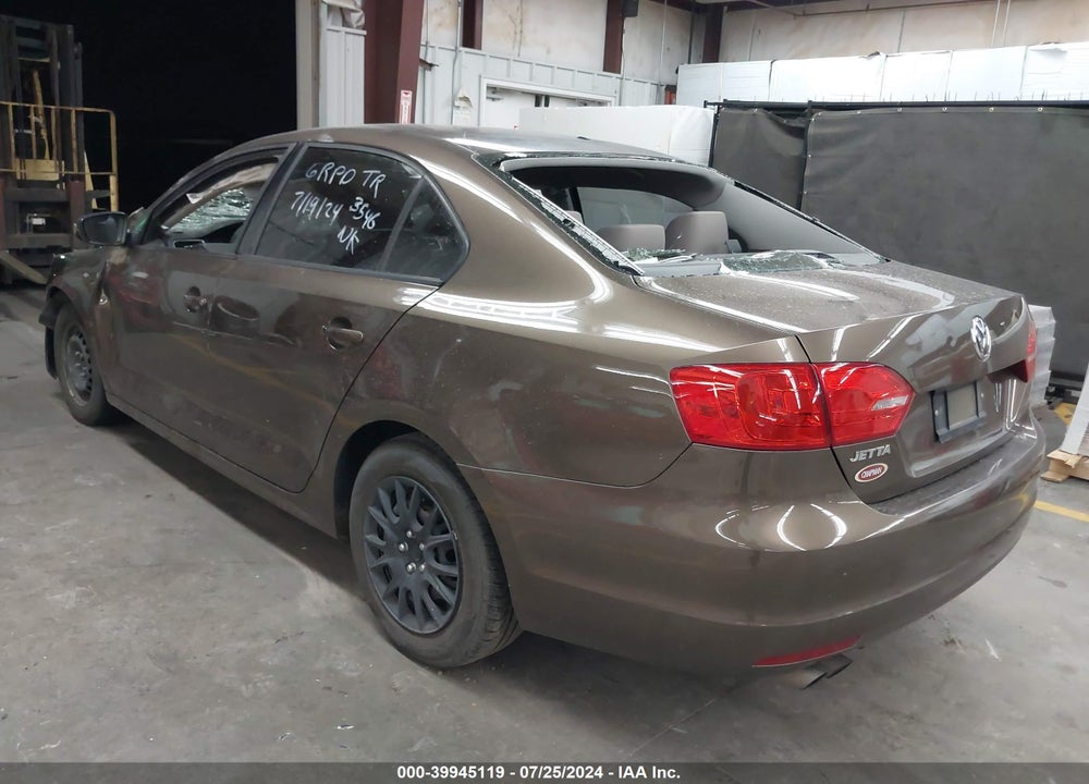 2014 VOLKSWAGEN JETTA 2.0L S VIN: 3VW2K7AJ1EM243546