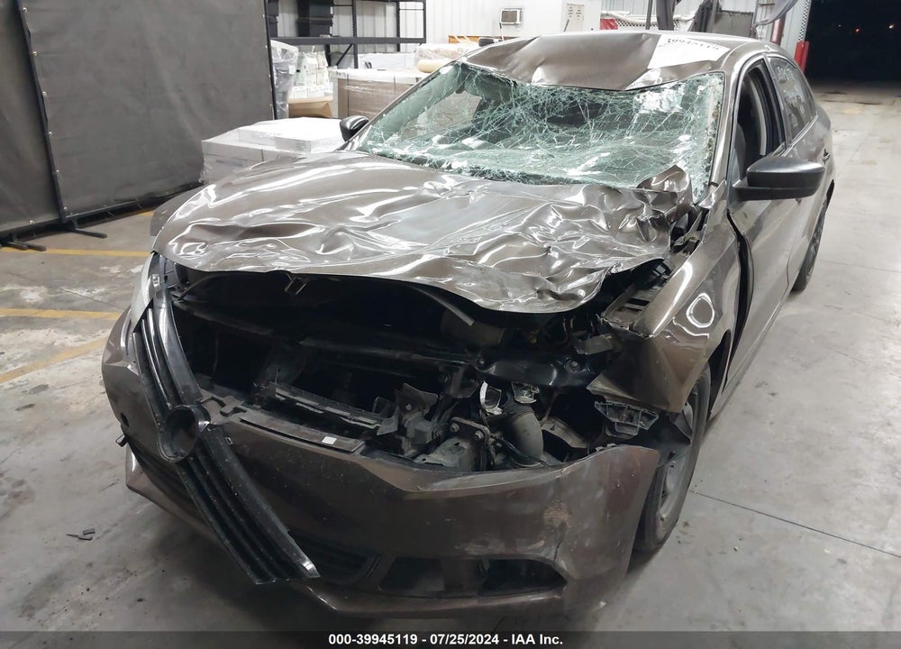 2014 VOLKSWAGEN JETTA 2.0L S VIN: 3VW2K7AJ1EM243546