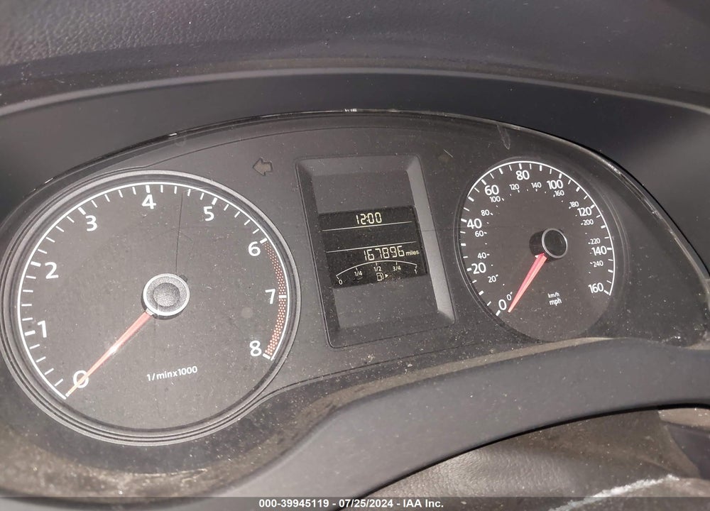 2014 VOLKSWAGEN JETTA 2.0L S VIN: 3VW2K7AJ1EM243546