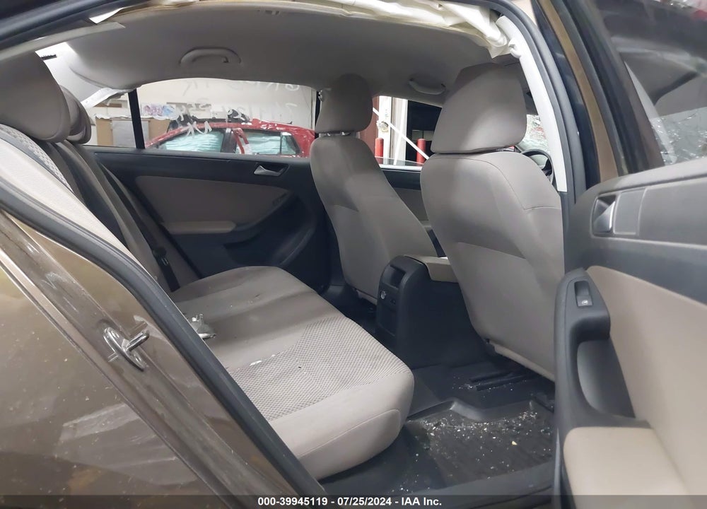 2014 VOLKSWAGEN JETTA 2.0L S VIN: 3VW2K7AJ1EM243546