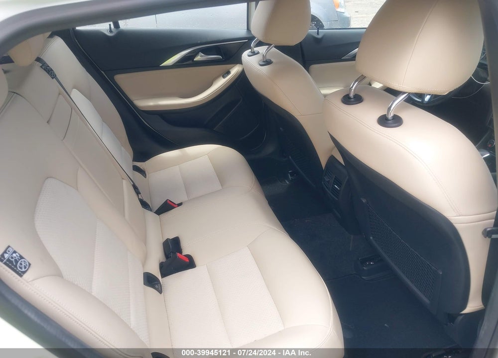 2019 INFINITI QX30 LUXE VIN: SJKCH5CP2KA010633