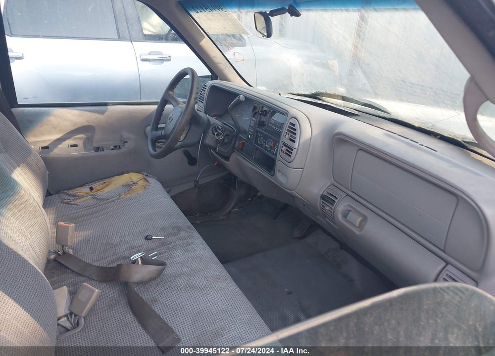 1998 CHEVROLET C1500 FLEETSIDE VIN: 1GCEC14R0WZ184047