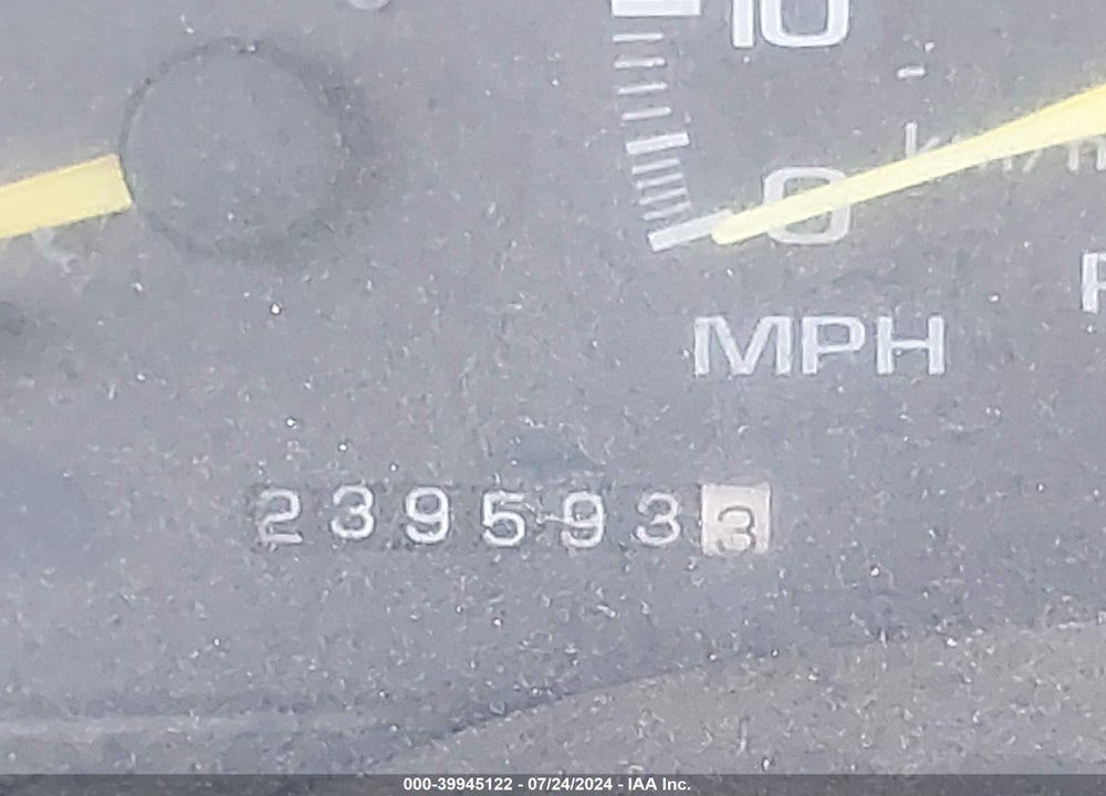 1998 CHEVROLET C1500 FLEETSIDE VIN: 1GCEC14R0WZ184047