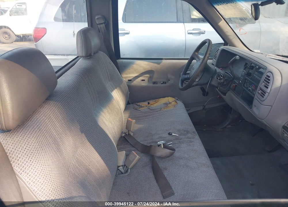 1998 CHEVROLET C1500 FLEETSIDE VIN: 1GCEC14R0WZ184047