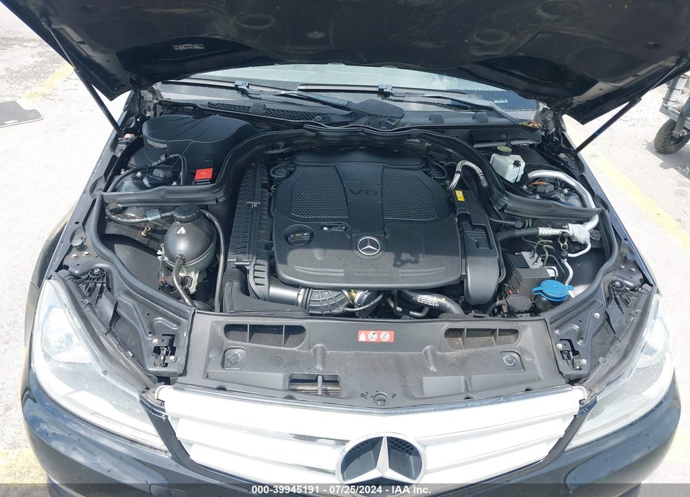 2013 MERCEDES-BENZ C 300 LUXURY 4MATIC/SPORT 4MATIC VIN: WDDGF8AB0DR247361