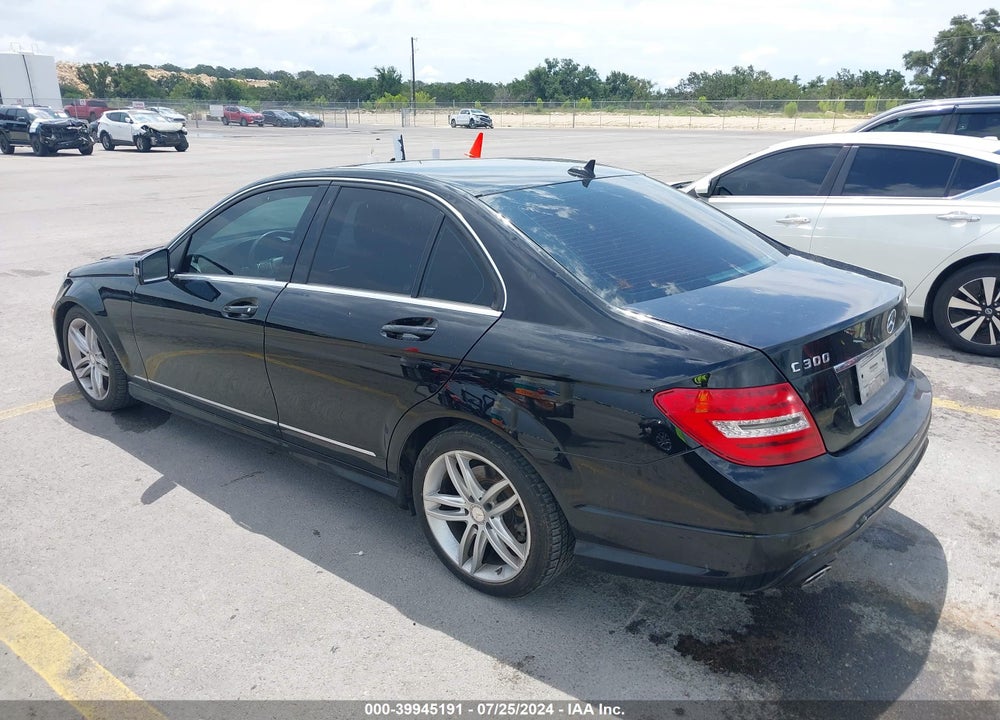 2013 MERCEDES-BENZ C 300 LUXURY 4MATIC/SPORT 4MATIC VIN: WDDGF8AB0DR247361