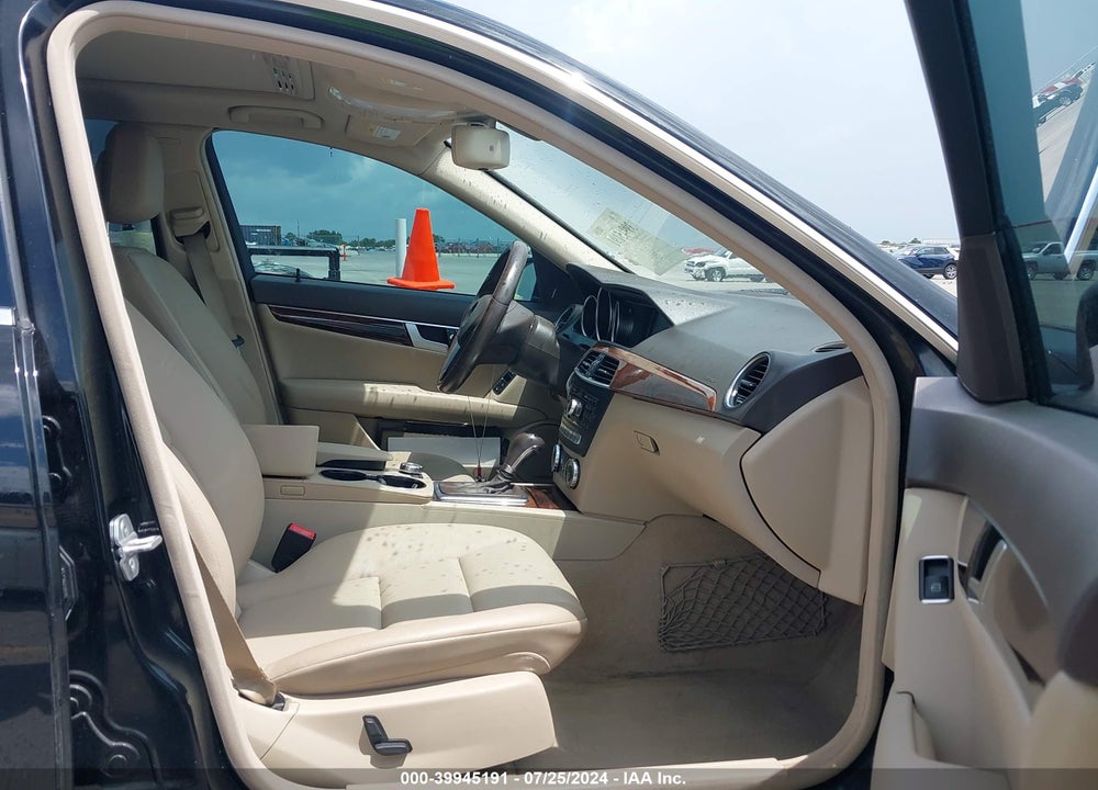 2013 MERCEDES-BENZ C 300 LUXURY 4MATIC/SPORT 4MATIC VIN: WDDGF8AB0DR247361