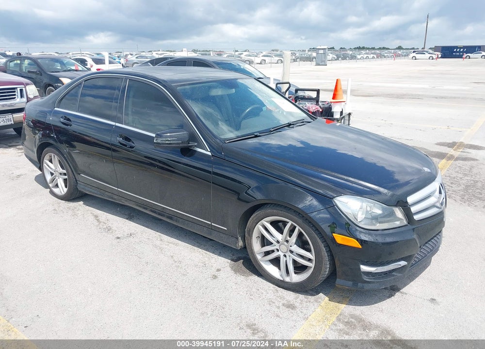 2013 MERCEDES-BENZ C 300 LUXURY 4MATIC/SPORT 4MATIC VIN: WDDGF8AB0DR247361