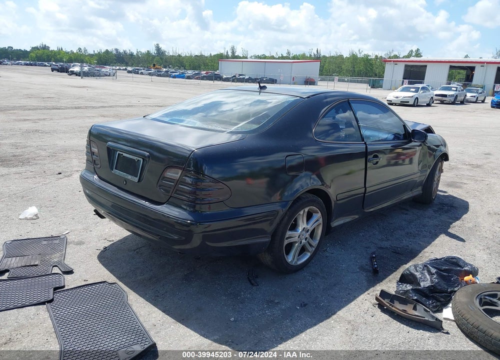 2000 MERCEDES-BENZ CLK 430 VIN: WDBLJ70G9YF116160