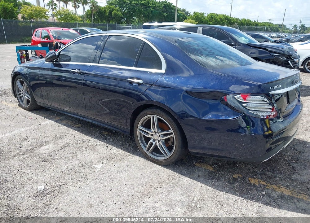 2017 MERCEDES-BENZ E 300 VIN: WDDZF4JBXHA070176
